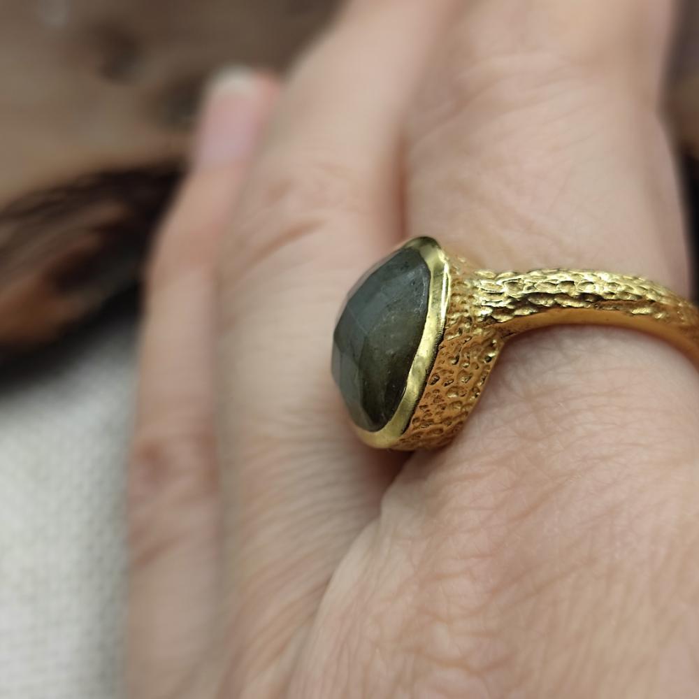 ANELLO etnico in ottone con labradorite - PAPAMPETA