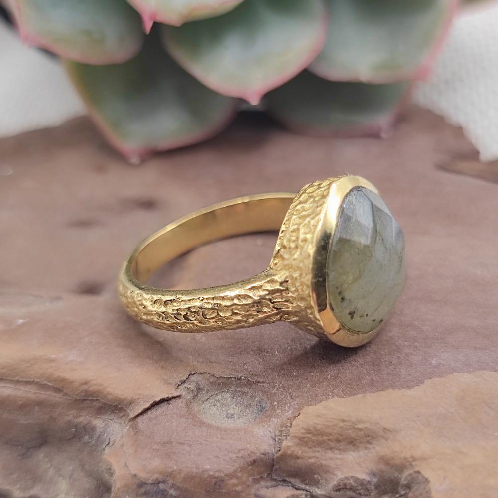ANELLO etnico in ottone con labradorite - PAPAMPETA