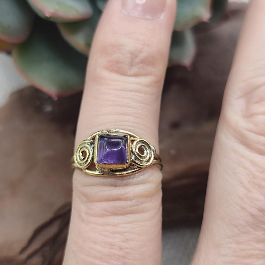 ANELLO etnico in ottone con pietra - NAGAR - ametista