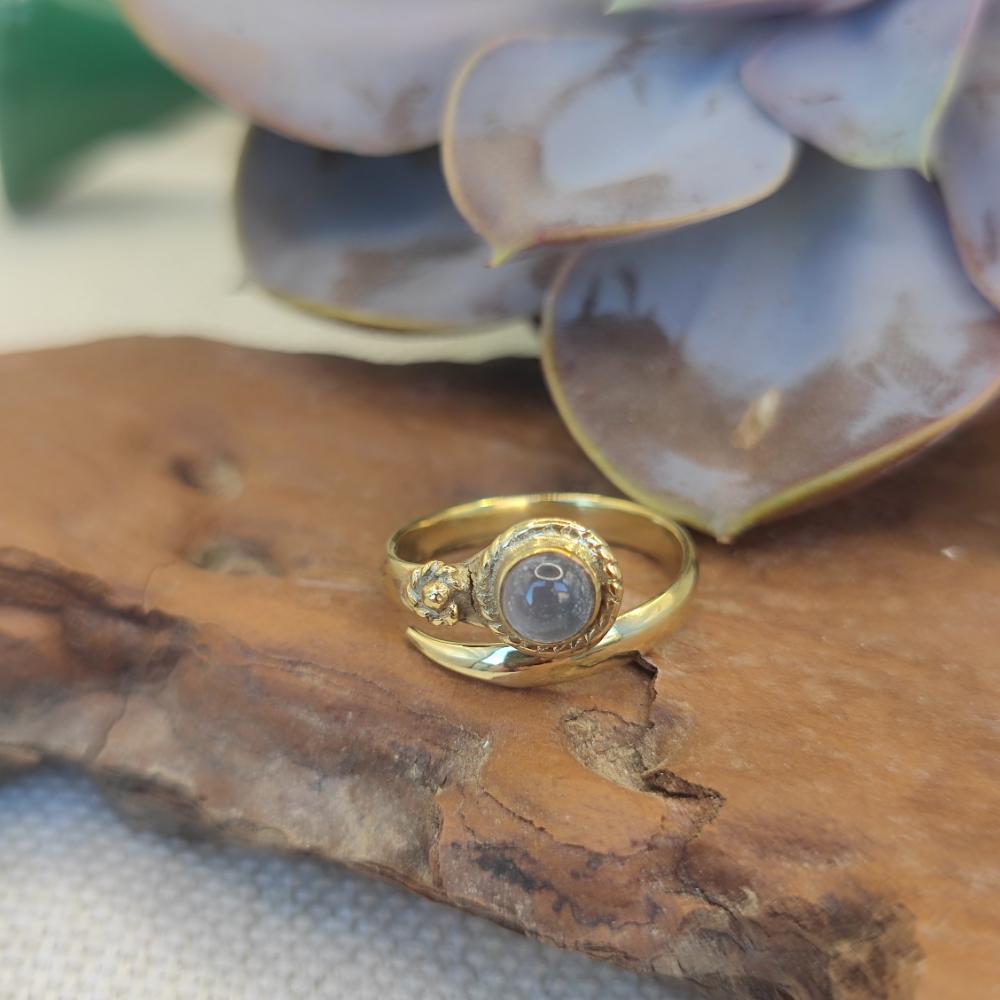 ANELLO etnico in ottone con pietra - BASIA