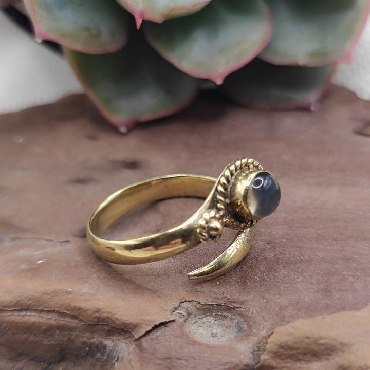 ANELLO etnico in ottone con pietra - BASIA