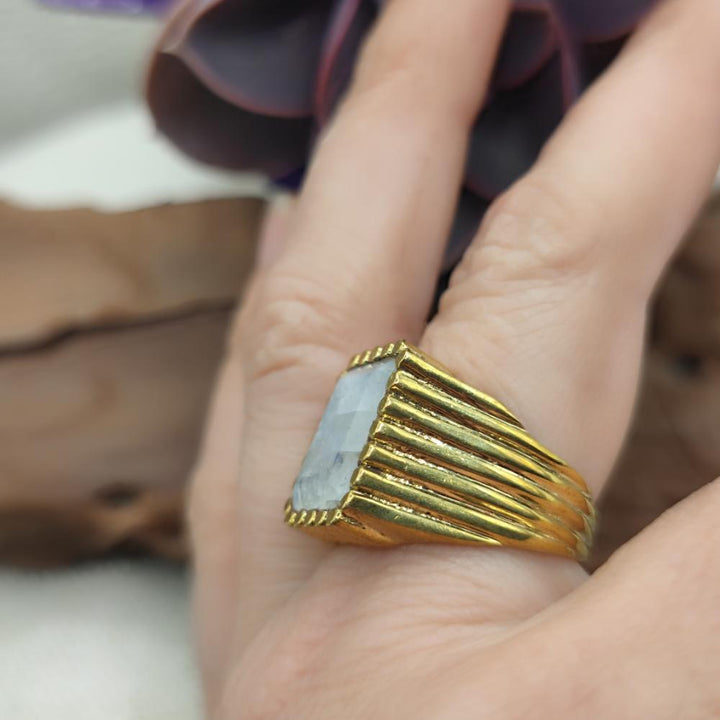 ANELLO etnico in ottone con pietra di luna  - PATANCHERU