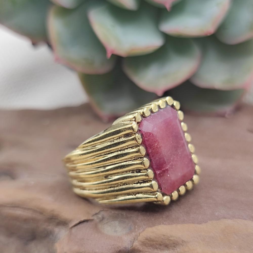 ANELLO etnico in ottone con radice di rubino - PATANCHERU