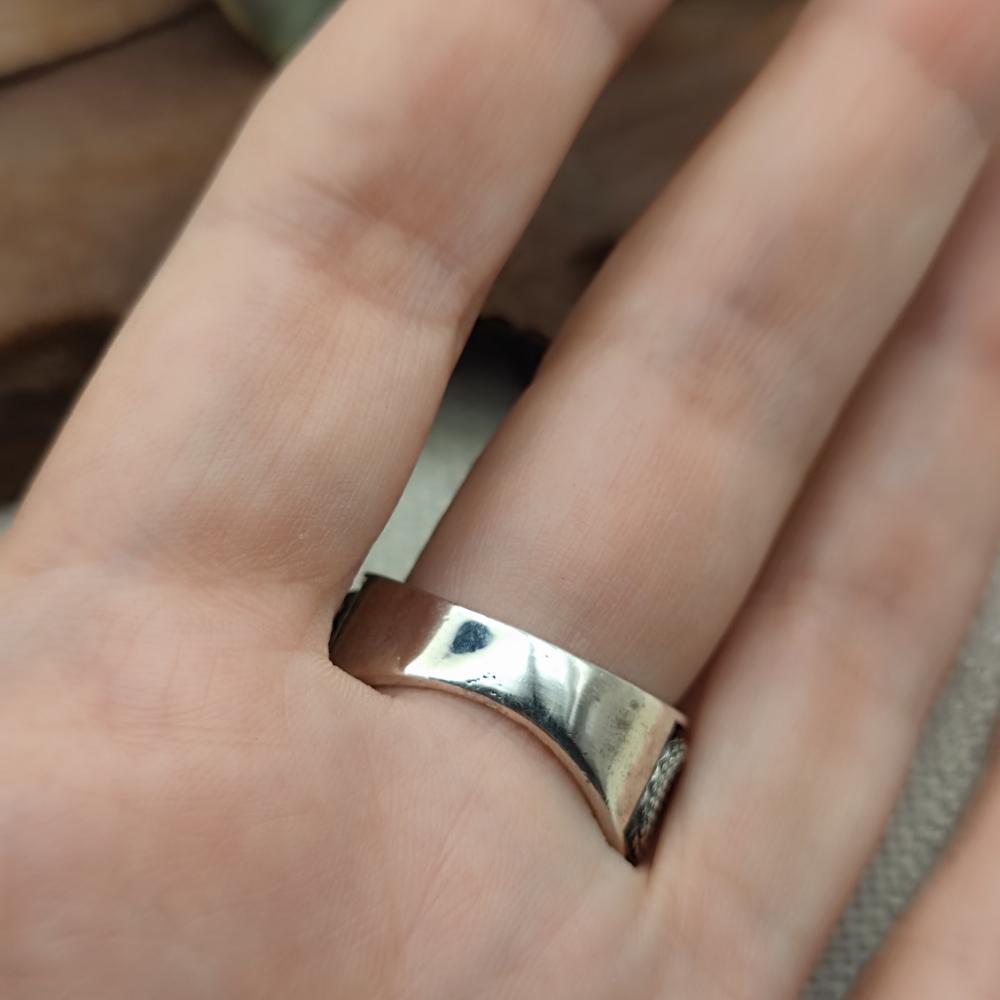 Anello etnico in argento 925 con pietra e serpenti - NAGFENI