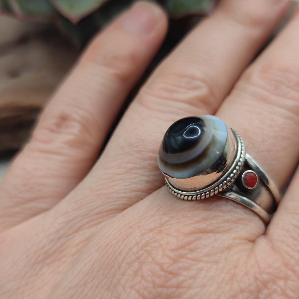 Anello etnico in argento 925 con Dzi tibetano - TUNI