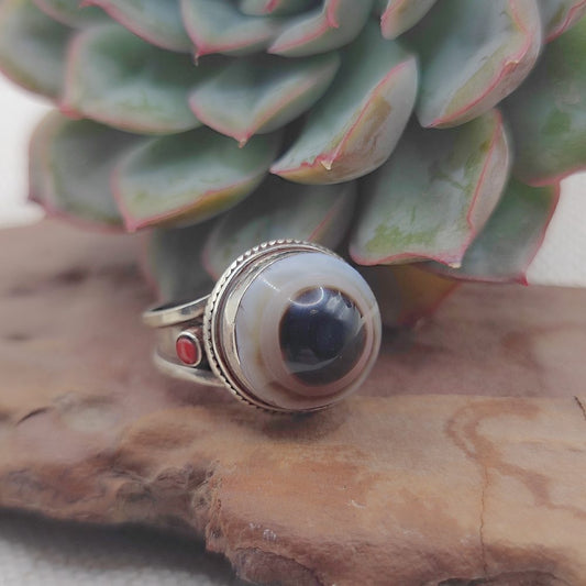 Anello etnico in argento 925 con Dzi tibetano - TUNI