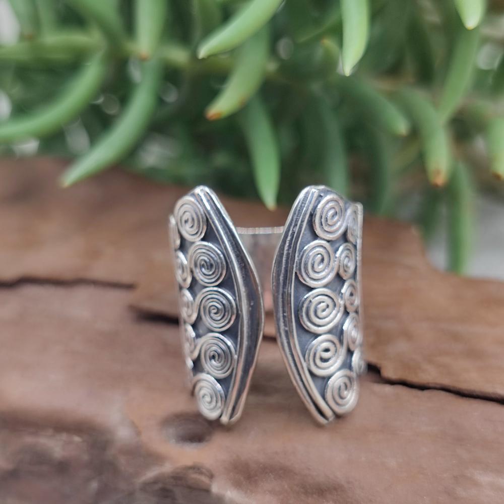 Anello artigianale a fascia in argento 925 - DHAMDHA