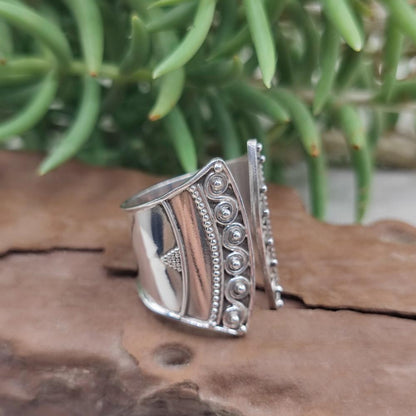 Anello artigianale a fascia in argento 925 - DHAMDHA