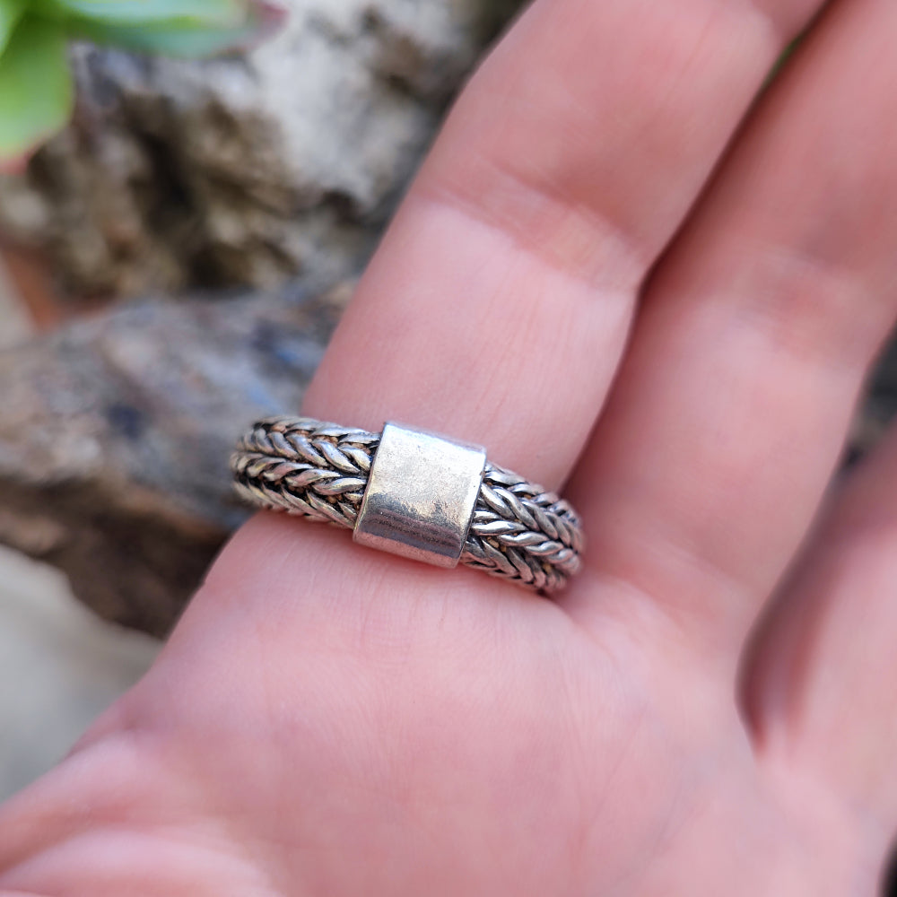 Anello etnico a fascia in argento 925 - KURAI