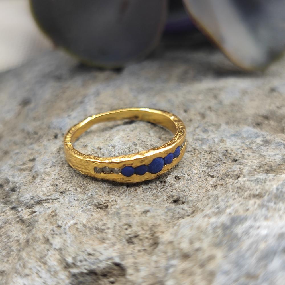 Anello etnico in ottone con lapislazzuli - DIPALI