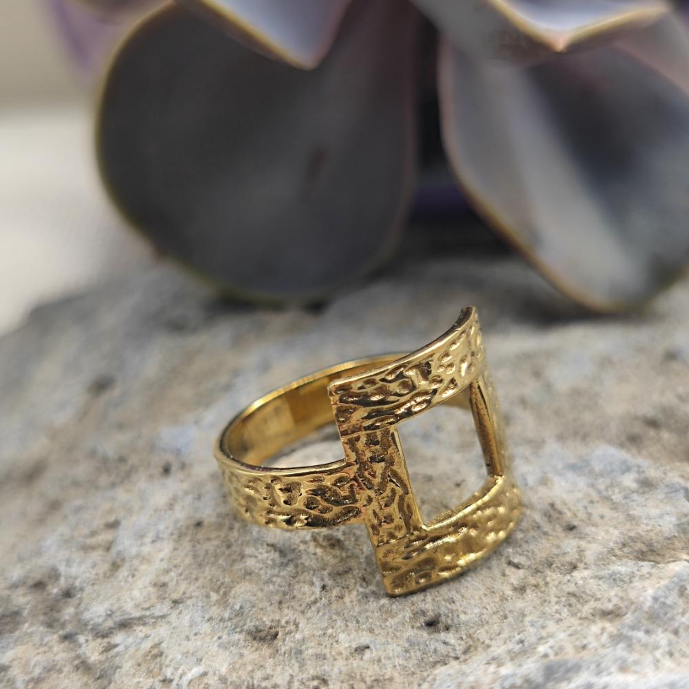 Anello in ottone a fascia lavorata - DHRUVA
