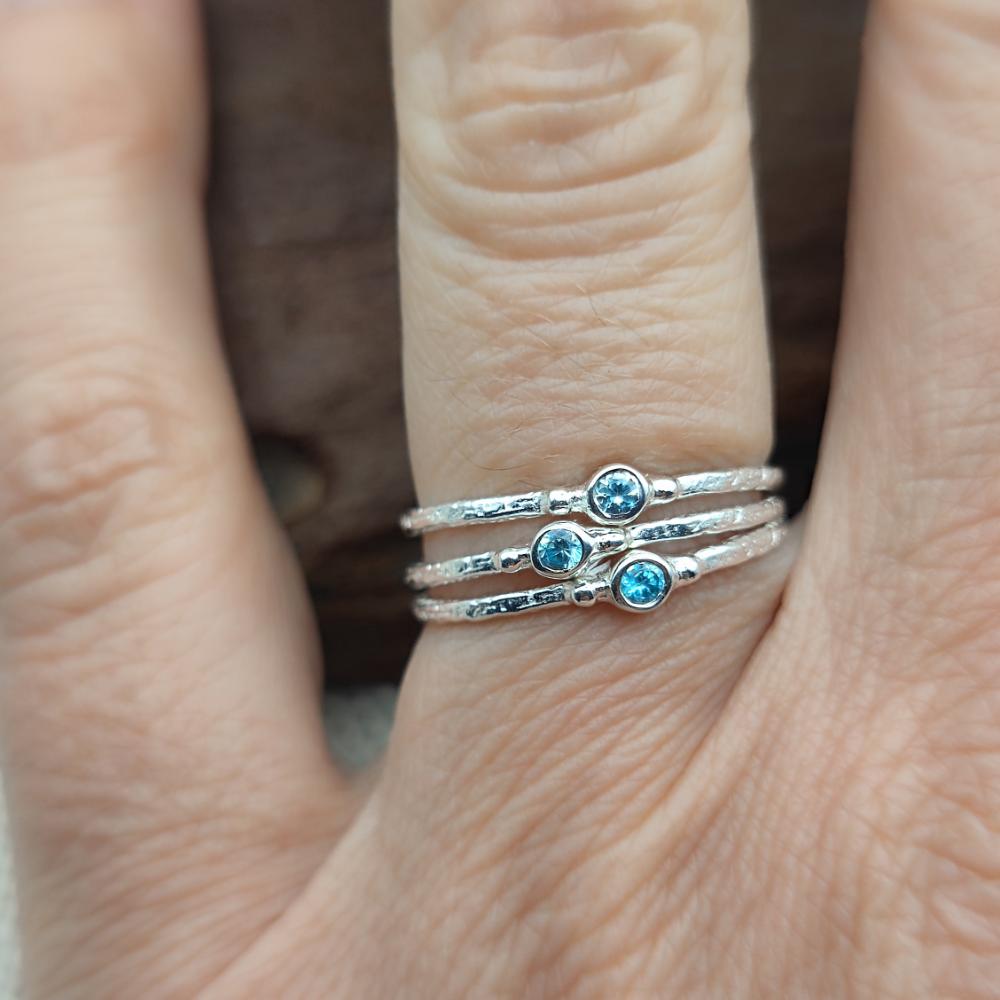 Anello triplo in argento 925 fascia sottile con pietra - SOILE