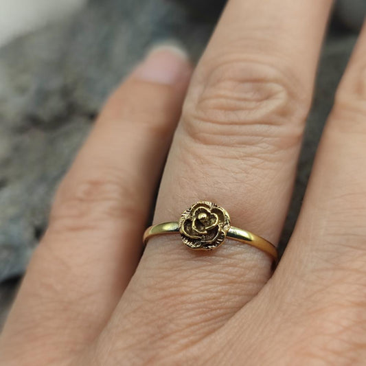 Anello in ottone con fiore - DHAVAL