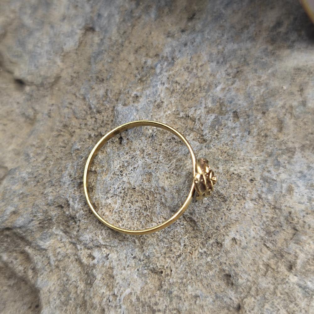 Anello in ottone con fiore - DHAVAL