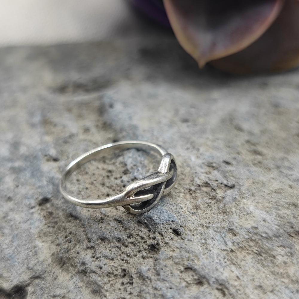 Anello in argento 925 con infinito - ELIRA