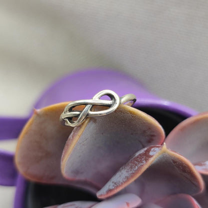 Anello in argento 925 con infinito - ELIRA