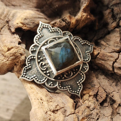 Anello etnico con pietra in argento 925 - EKDORI – immagine 6