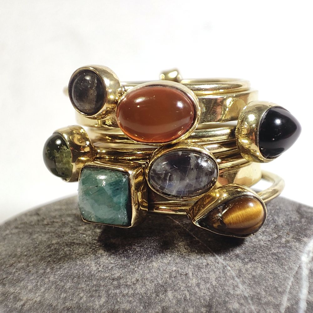 Brass band ring with stone - MAIA