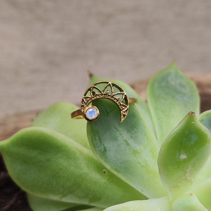 ANELLO in ottone con mezza luna e ametista - PAMUR – pietra di luna