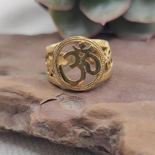 ANELLO etnico in ottone con mantra OM - PEDANHA