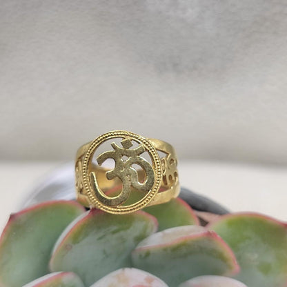 ANELLO etnico in ottone con mantra OM - PEDANHA