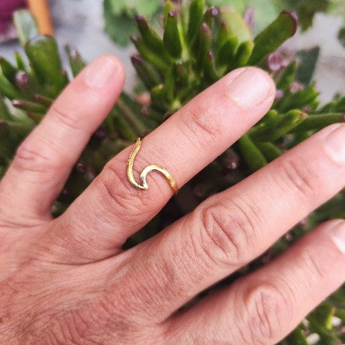 ANELLO fascia sottile in ottone color ORO - ONDA