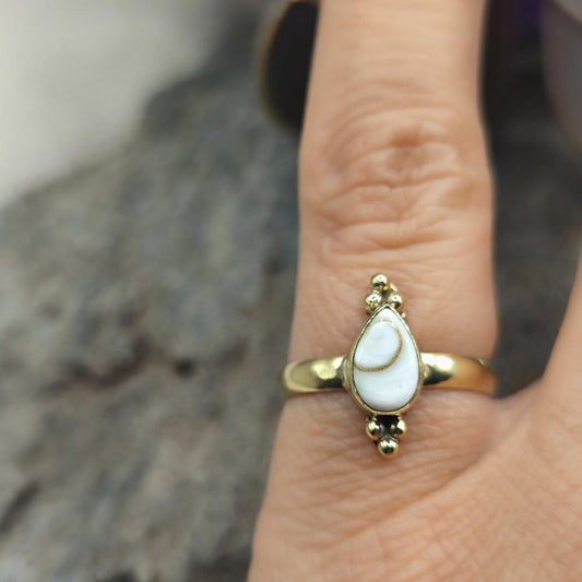 Anello in ottone con occhio di Santa Lucia - CHETANA