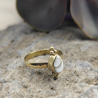Anello in ottone con occhio di Santa Lucia - CHETANA