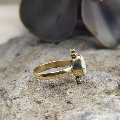 Anello in ottone con occhio di Santa Lucia - CHETANA