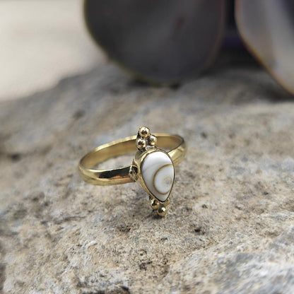 Anello in ottone con occhio di Santa Lucia - CHETANA