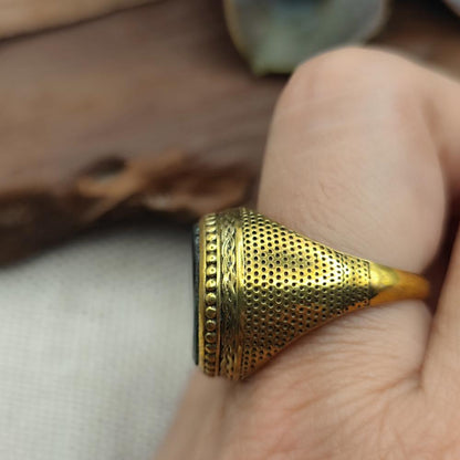ANELLO etnico a fascia in ottone con pietra - DHENKA