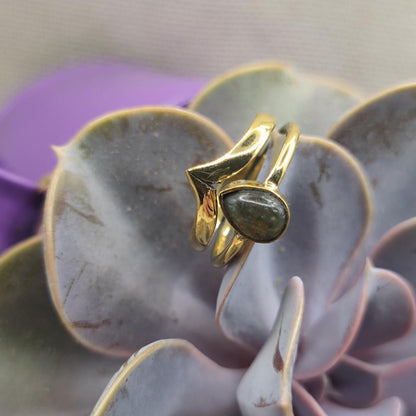 Anello etnico in ottone con labradorite - DHANANJAY