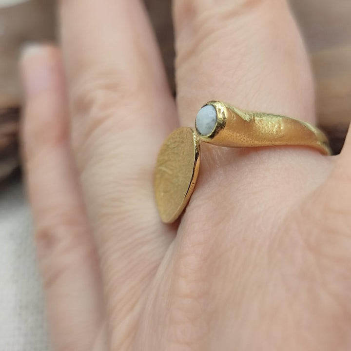 ANELLO etnico in ottone con pietra di luna - PEDDAPURA