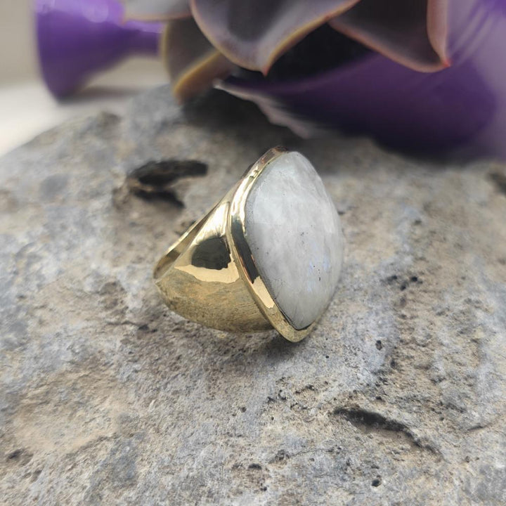 ANELLO in ottone con pietra di luna - SANJI