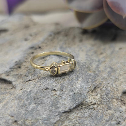 ANELLO in ottone con quarzo rosa - MIRZA