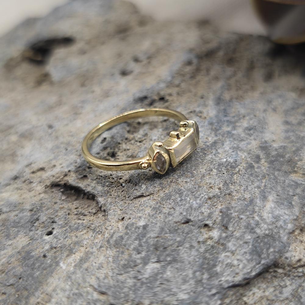 ANELLO in ottone con quarzo rosa - MIRZA