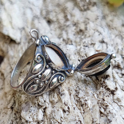 Anello veleno con pietra in argento 925 - KACHNAR