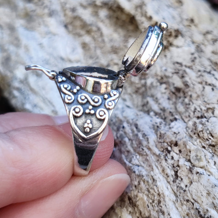 Anello veleno con pietra in argento 925 - OMALDUR