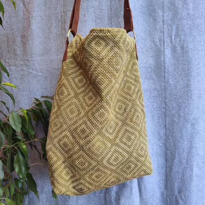 Borsa tracolla JAMDANI artigianale realizzato in cotone e timbratura – immagine1