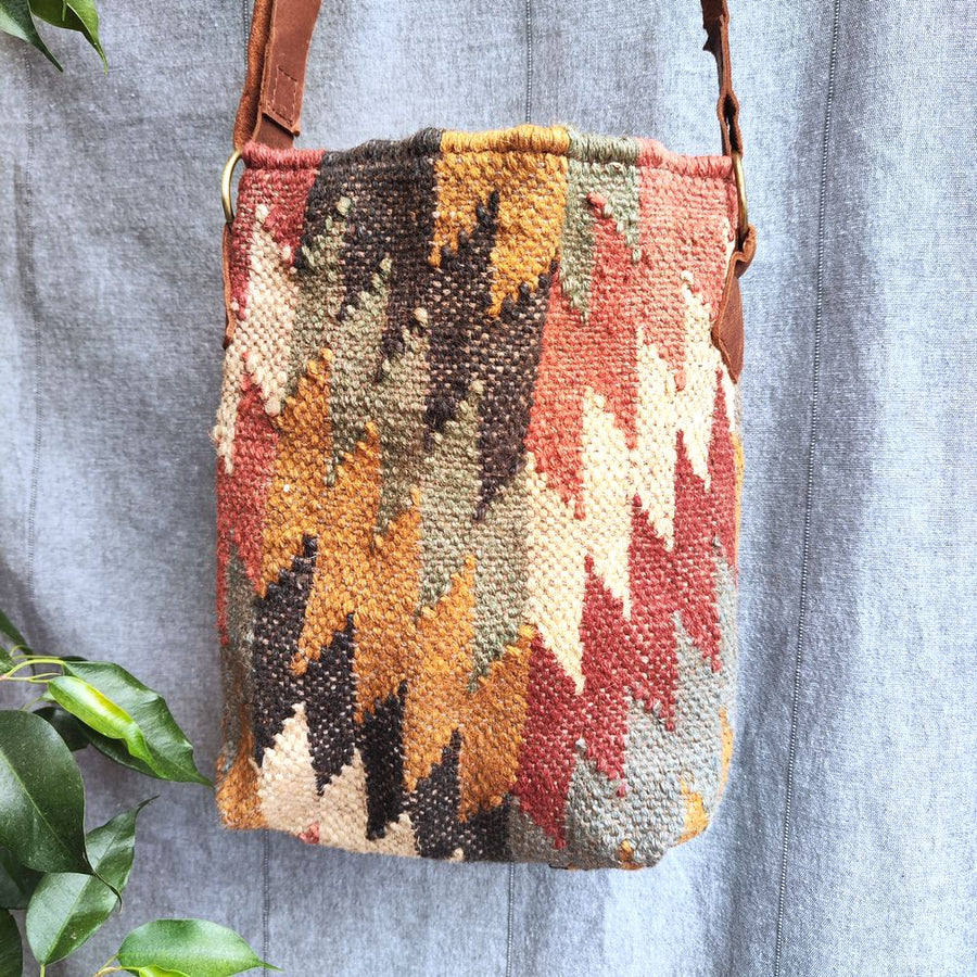 Borsa tracolla LATUR artigianale realizzato con KILIM e Cuoio