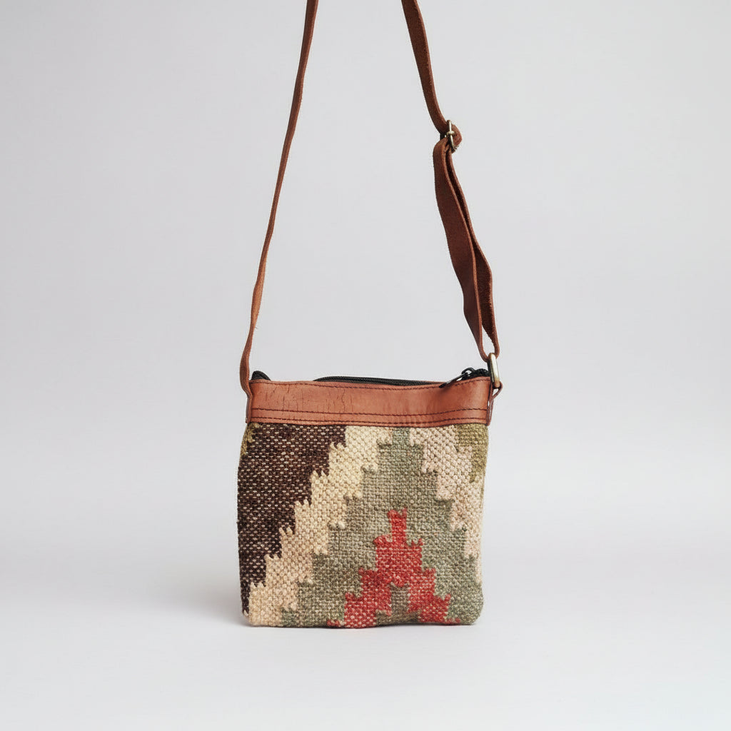 Borsa tracolla ZOYA artigianale realizzato con KILIM e Cuoio