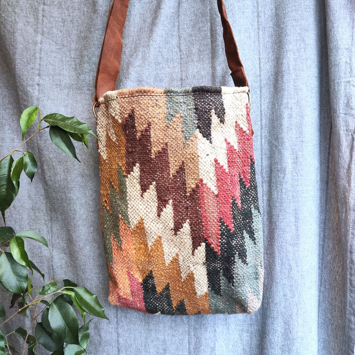 Borsa ATTUR artigianale realizzato con KILIM e Cuoio