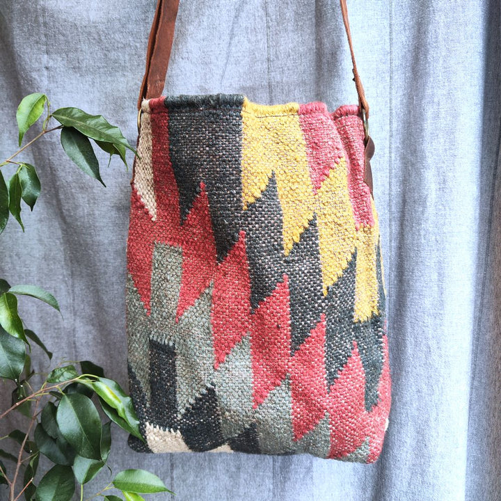 Borsa ERODE artigianale realizzato con KILIM e Cuoio