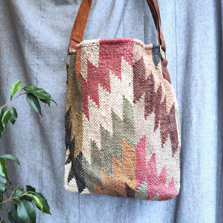 Borsa SAKOLI artigianale realizzato con KILIM e Cuoio