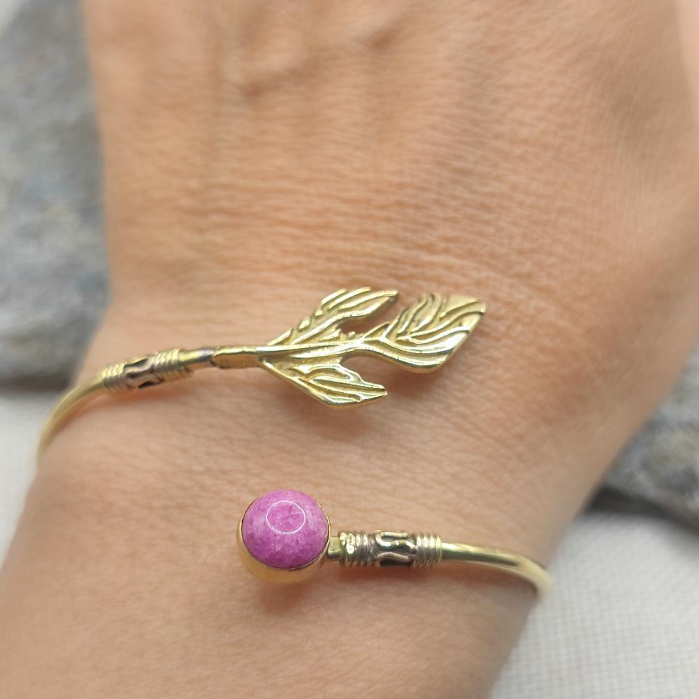 Bracciale rigido in ottone radice di rubino - NIRVANI