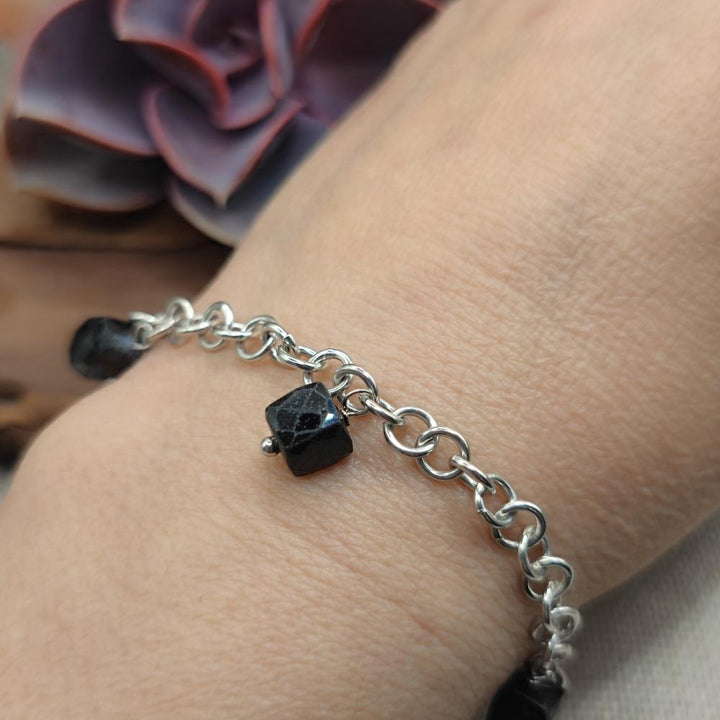 Bracciale artigianale con onice nero in argento 925 - RANI