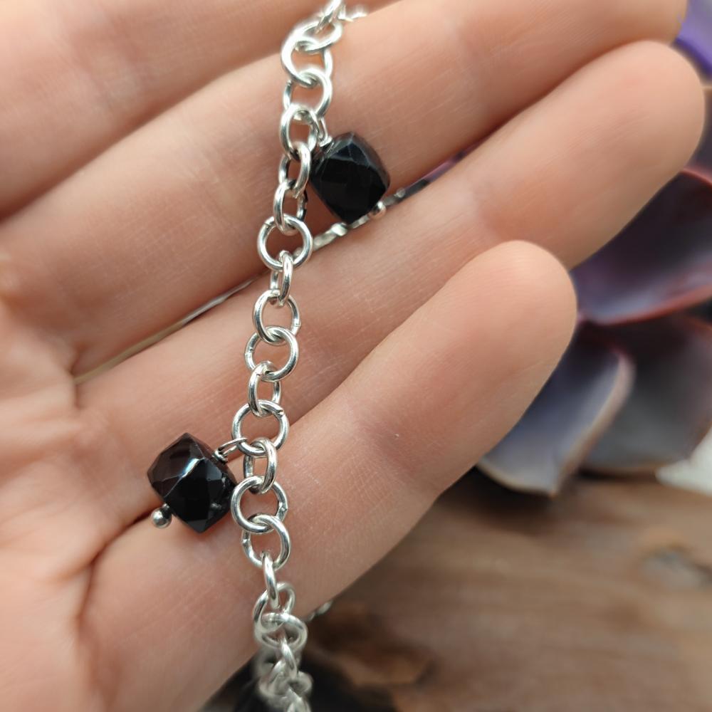 Bracciale artigianale con onice nero in argento 925 - RANI