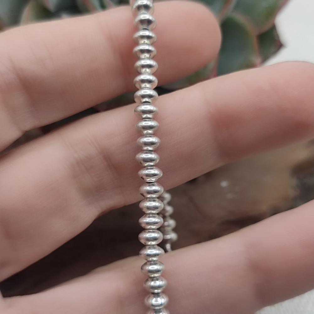 BRACCIALE con sfere schiacciate in argento 925 - MANGALAGIRI