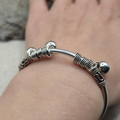 Bracciale etnico rigido aperto in argento 925 - KALINDI