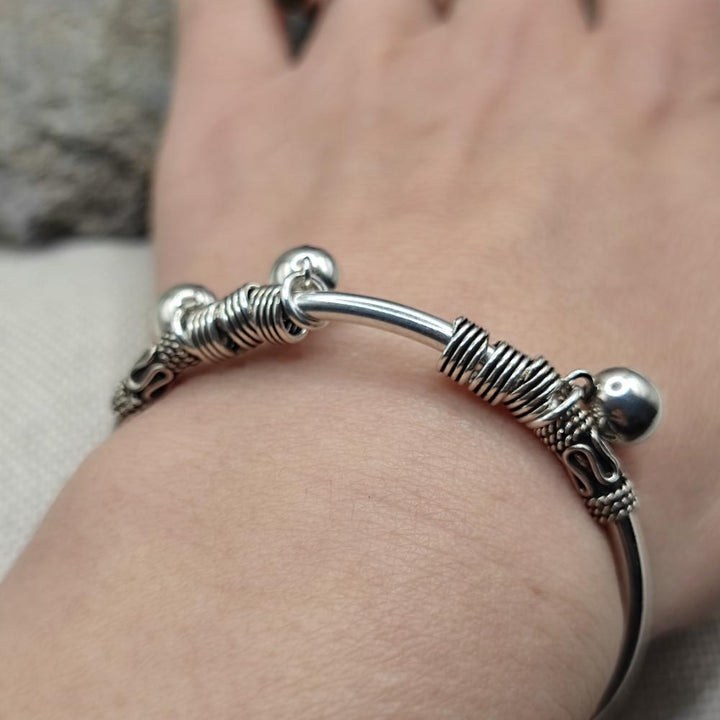 Bracciale etnico rigido aperto in argento 925 - KALINDI